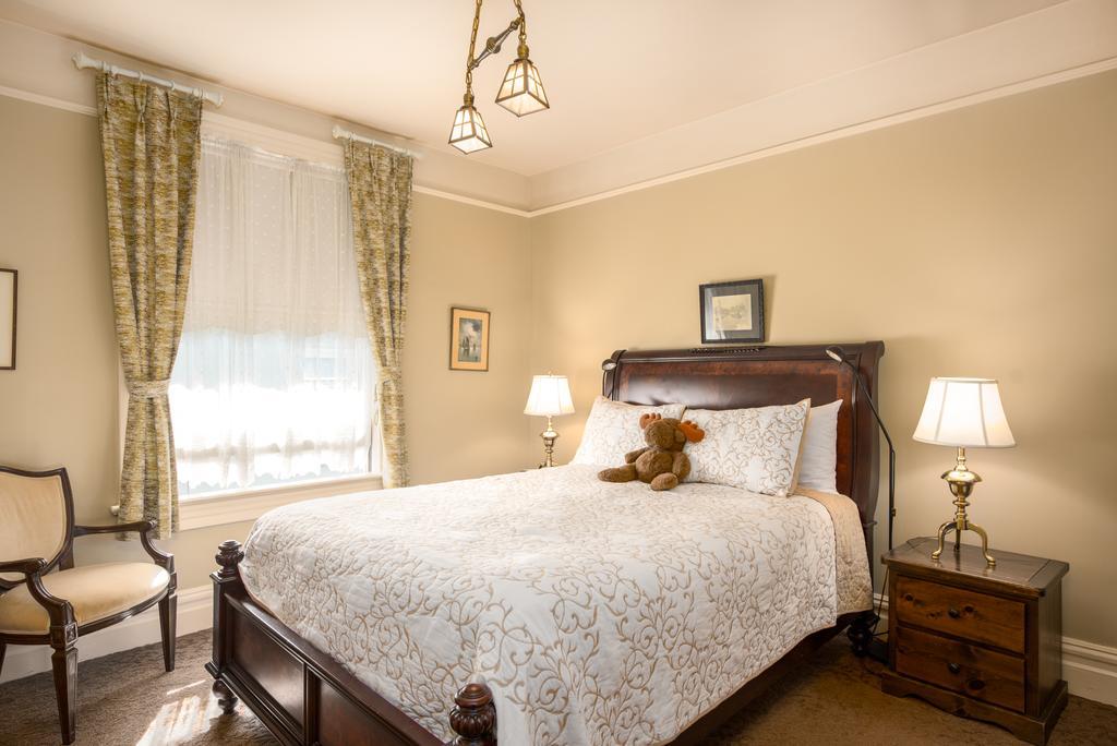 バンクーバー オー カナダ ハウス ベッド ＆ ブレックファースト Bed & Breakfast エクステリア 写真