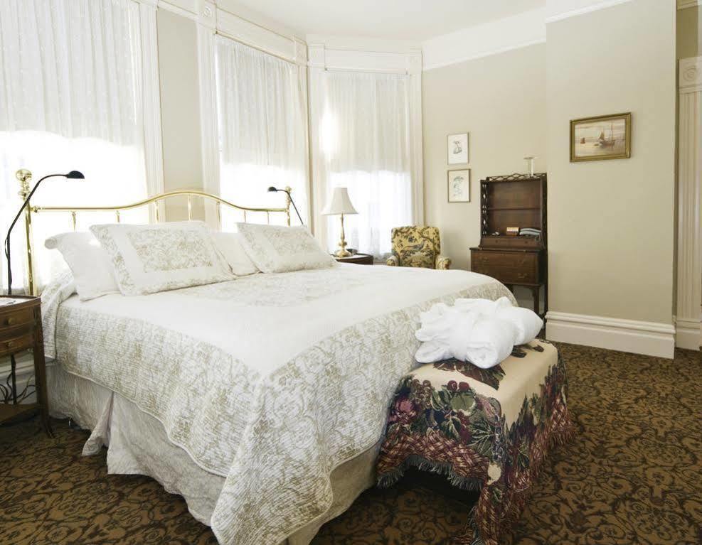 バンクーバー オー カナダ ハウス ベッド ＆ ブレックファースト Bed & Breakfast エクステリア 写真